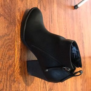 Dolce Vita booties Black